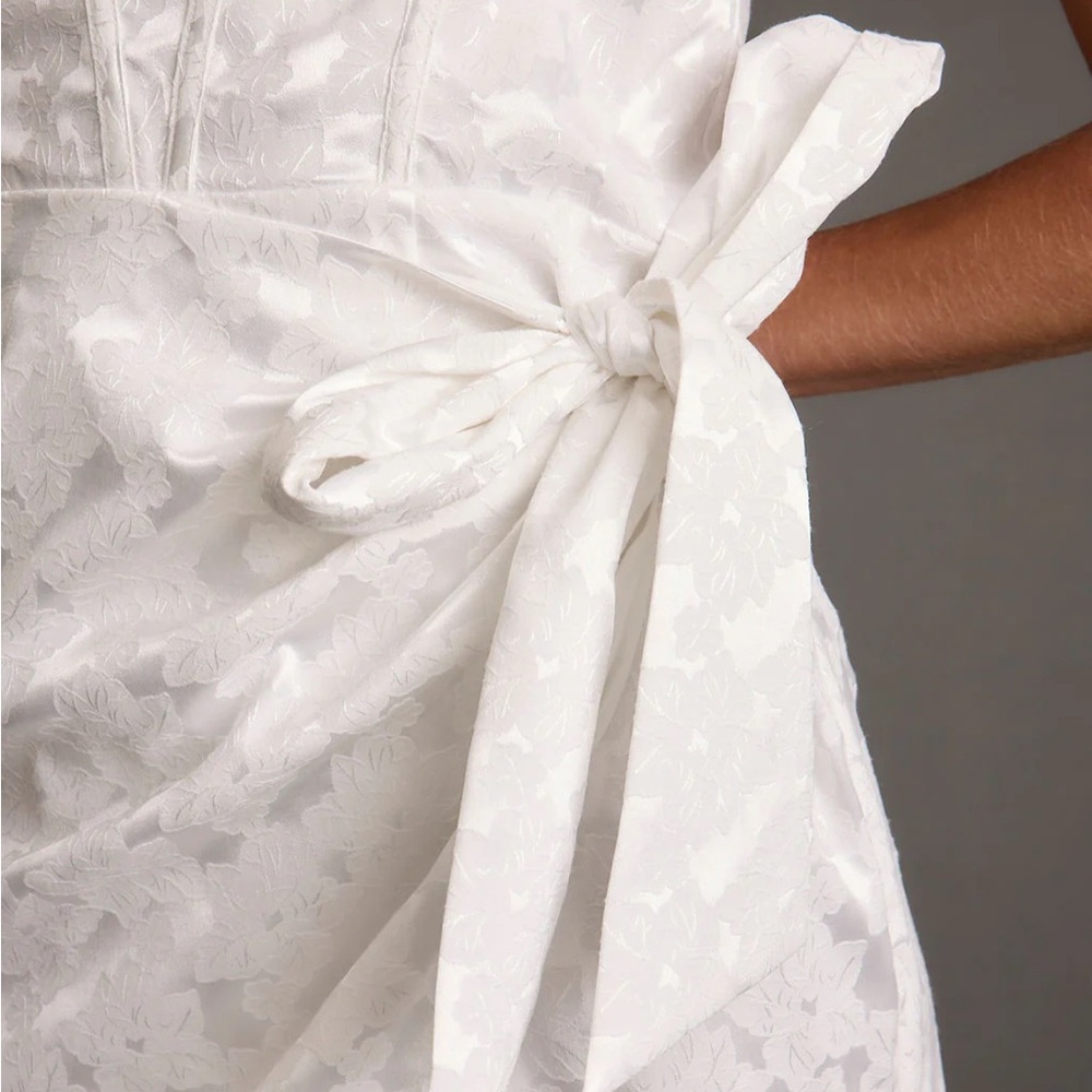 Strapless White Jacquard Midi Dress with Side Bow - Picture 4 of 7